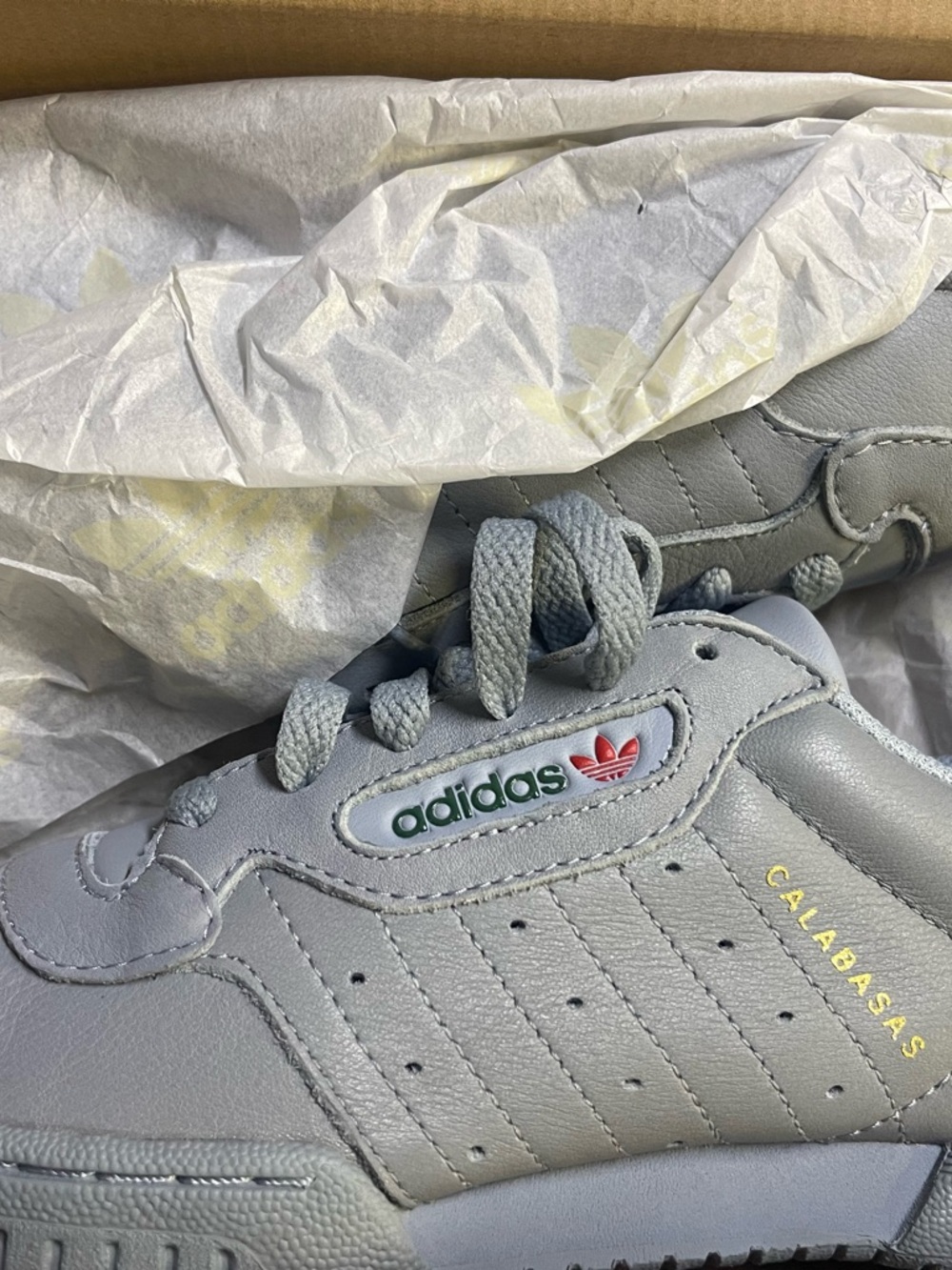 New in box Deadstock Yeezy power phase gray adidas Calabasas Sneakers size 9
